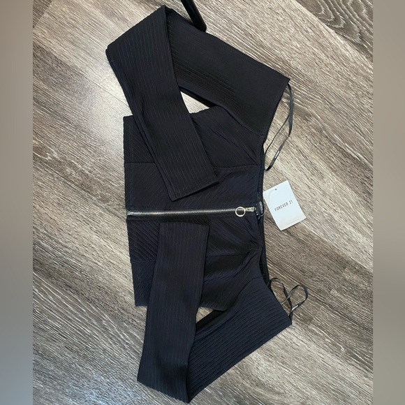 Knit crop top - Picture 4 of 5